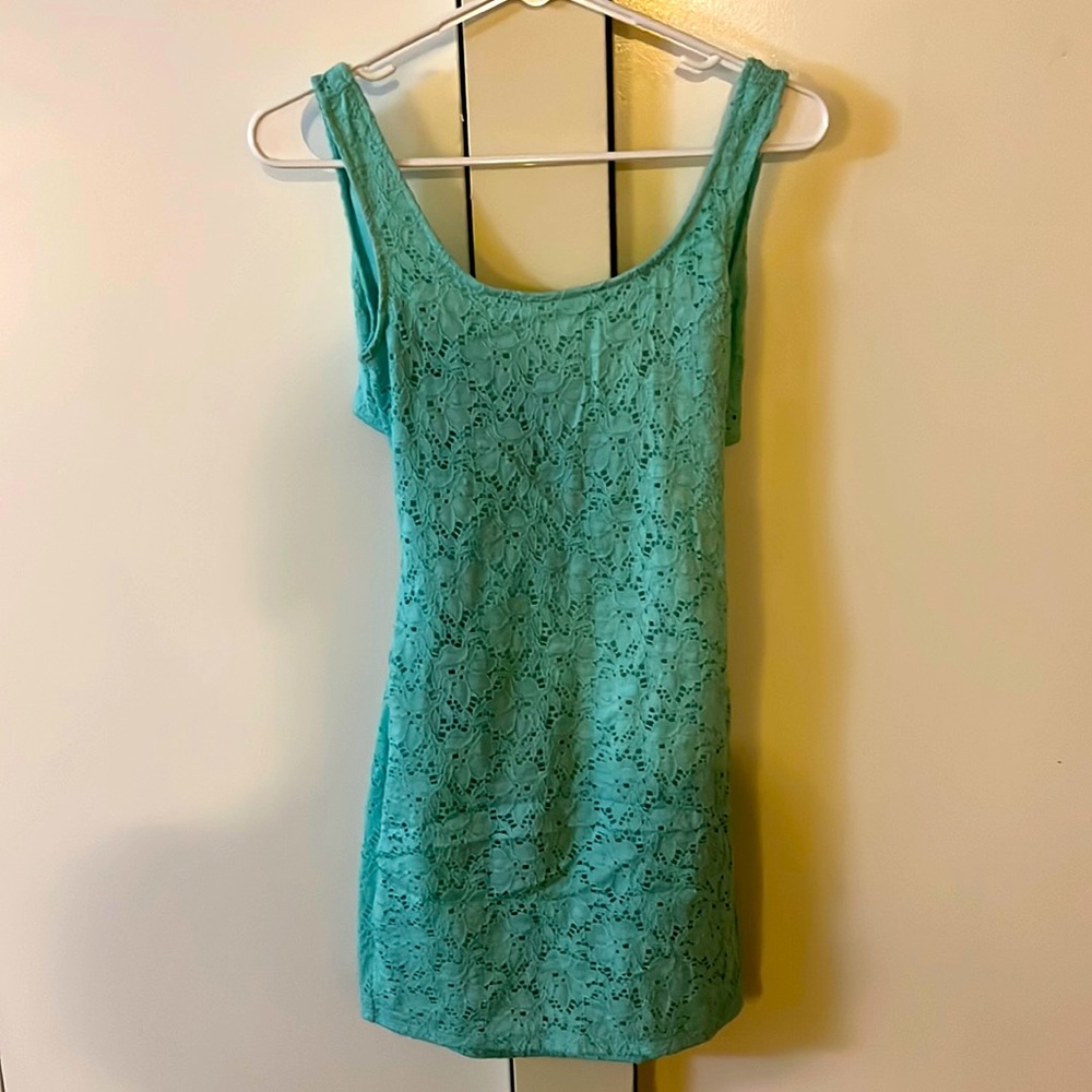 Streetwear dress. Size on tag is medium, but is very small!!